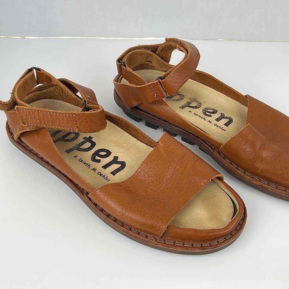 Open-Toe Brown Leather Sandals for Women - Comfortable Everyday Style